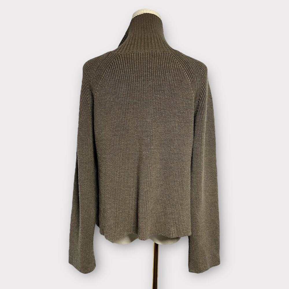 Hyacinth House Quinlan Quarter Zip Cropped Sweater in Mushroom Size Small - Picture 3 of 7
